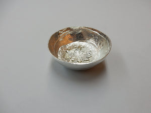 2 1/2" Pewter Bowl with Maple Leaf